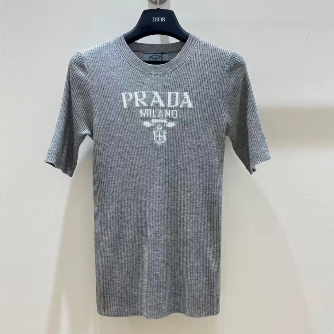 Minimalist Versatile Knitted Short Sleeve