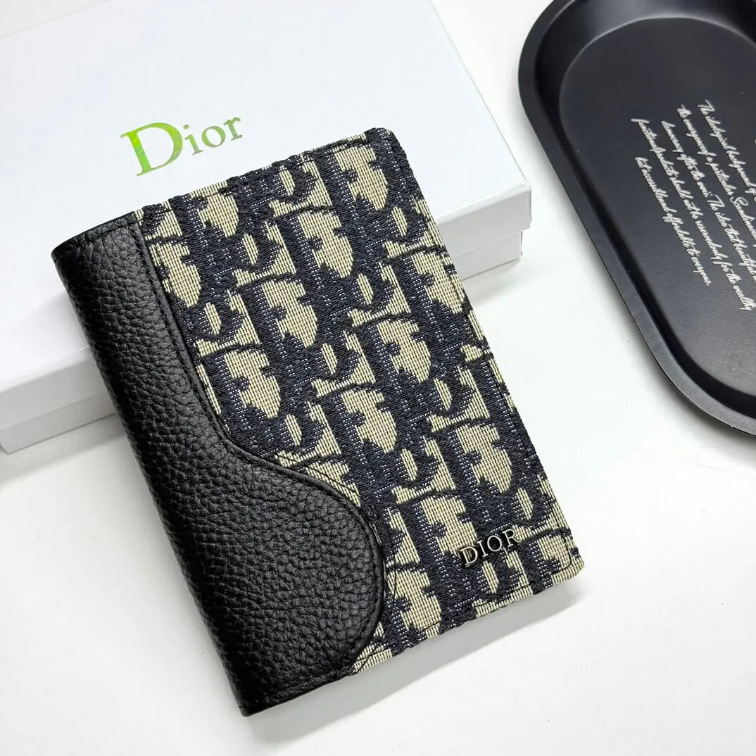 Classic Pattern Leather-Trimmed Short Wallet