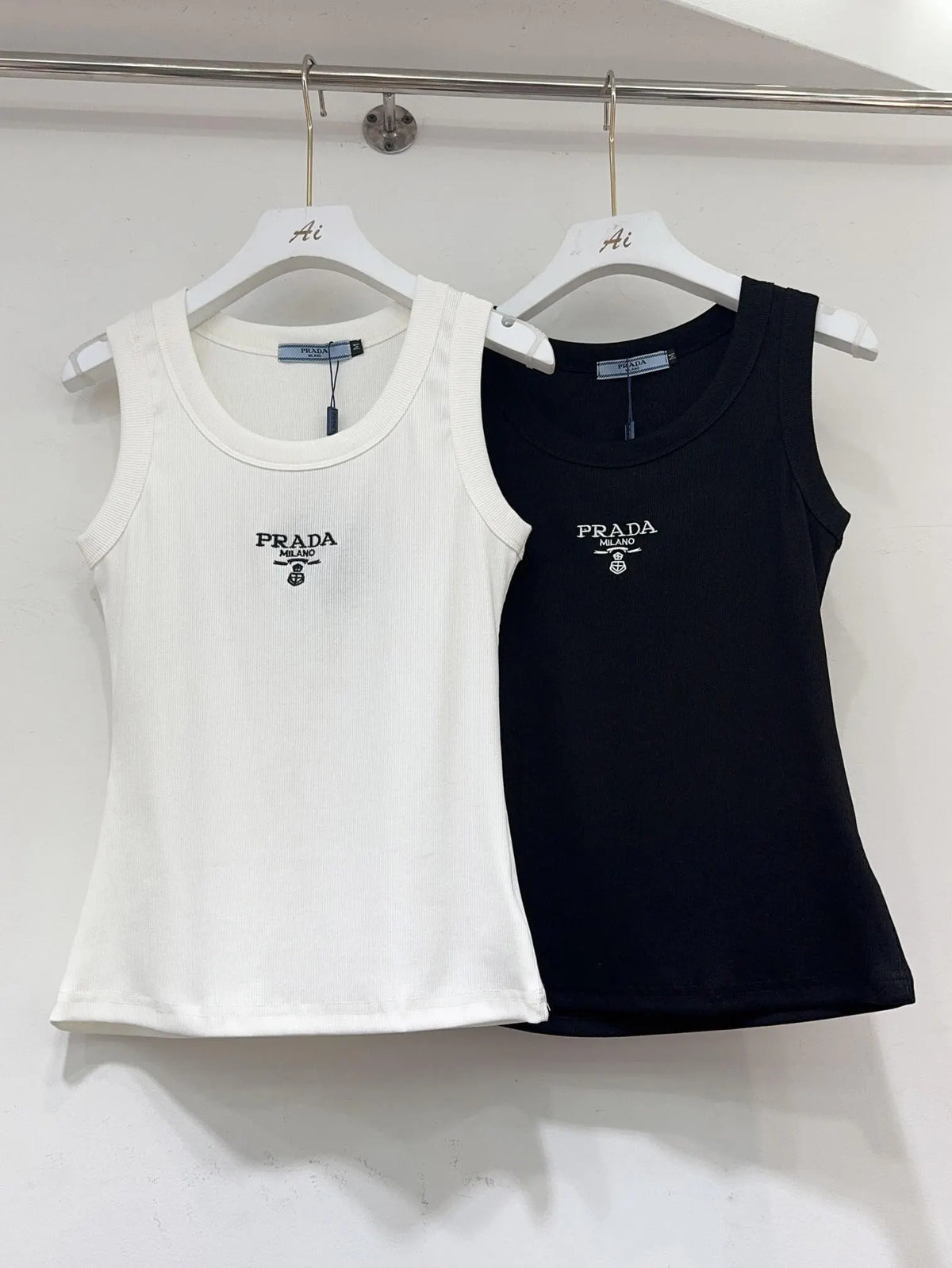 Two Color Sleeveless Vest