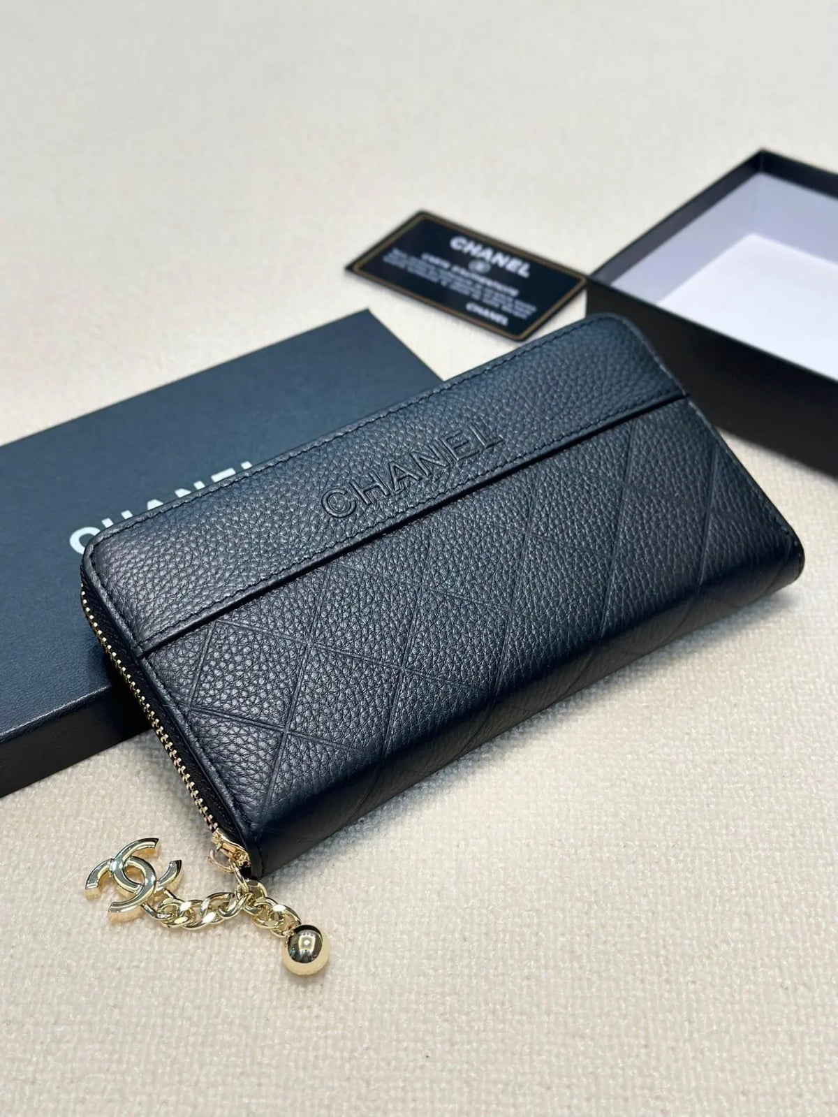 Portable Pendant Storage Wallet