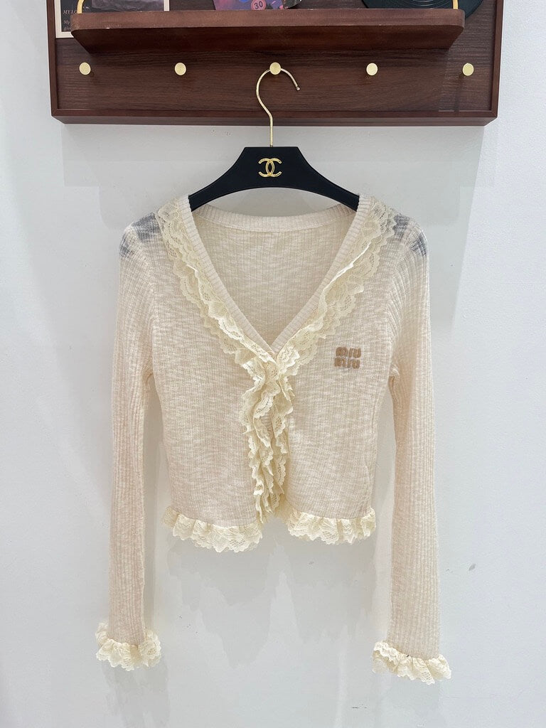 Embroidery Slim Long Sleeve Top