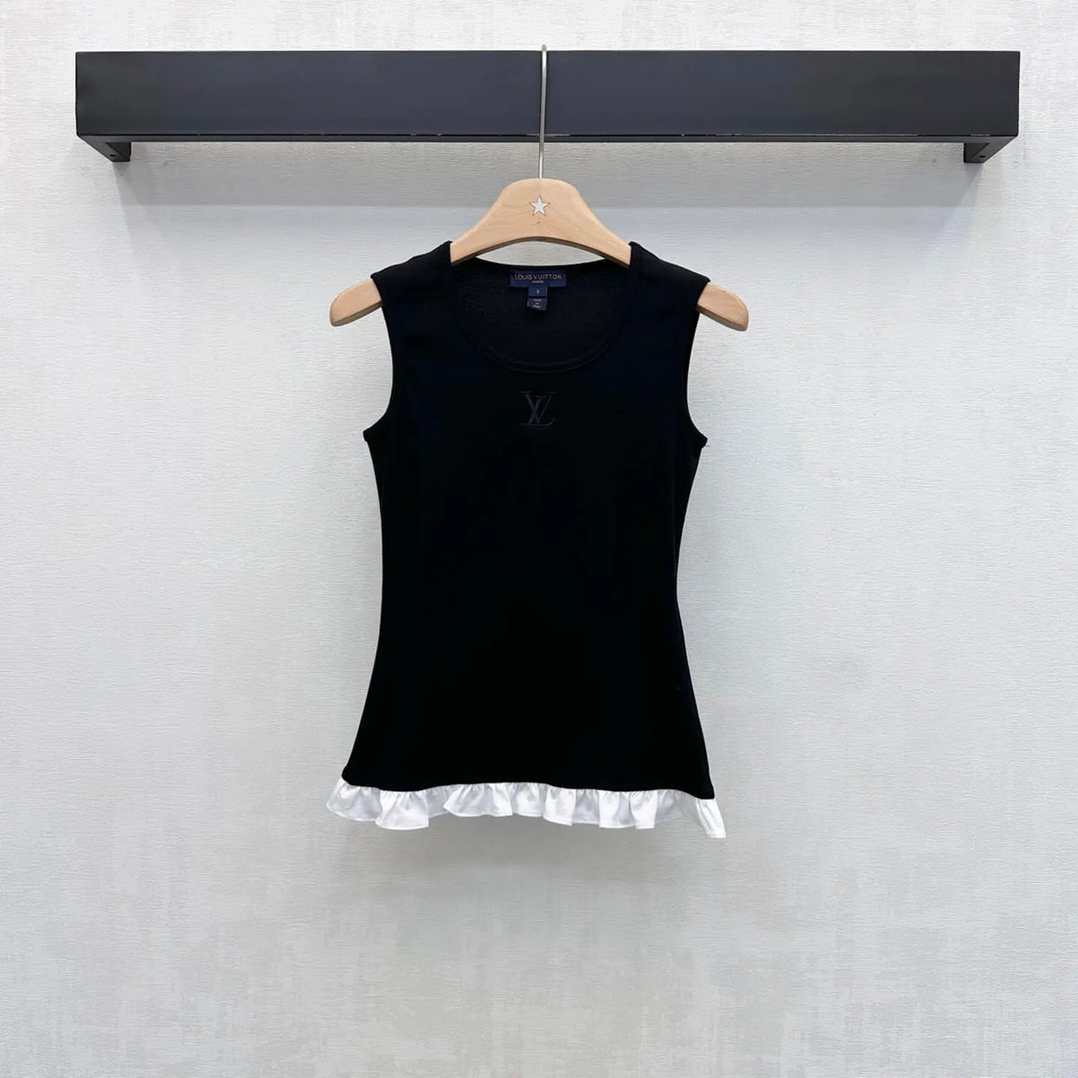 Ruffle Hem Sleeveless Tank Top