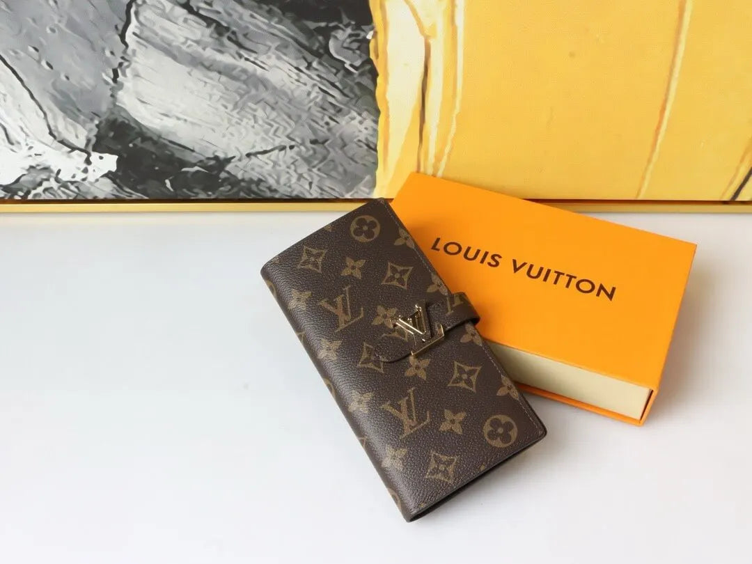 Trendy Buckled Long Wallet