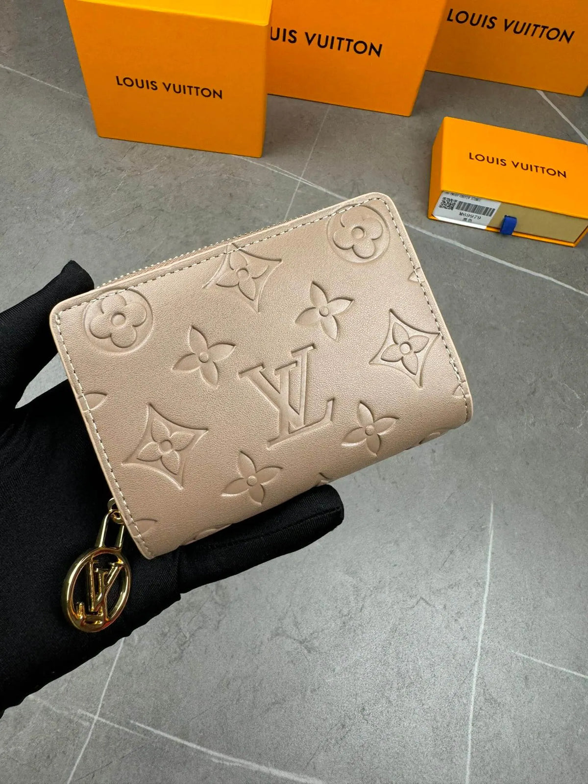 Zipper Detail Short Wallet