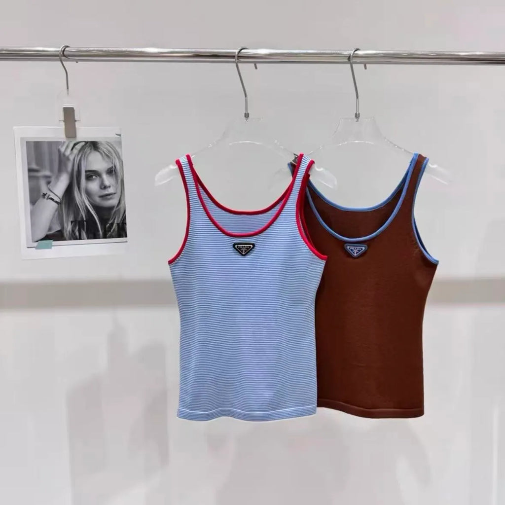 Color-Contrast Trim Vest