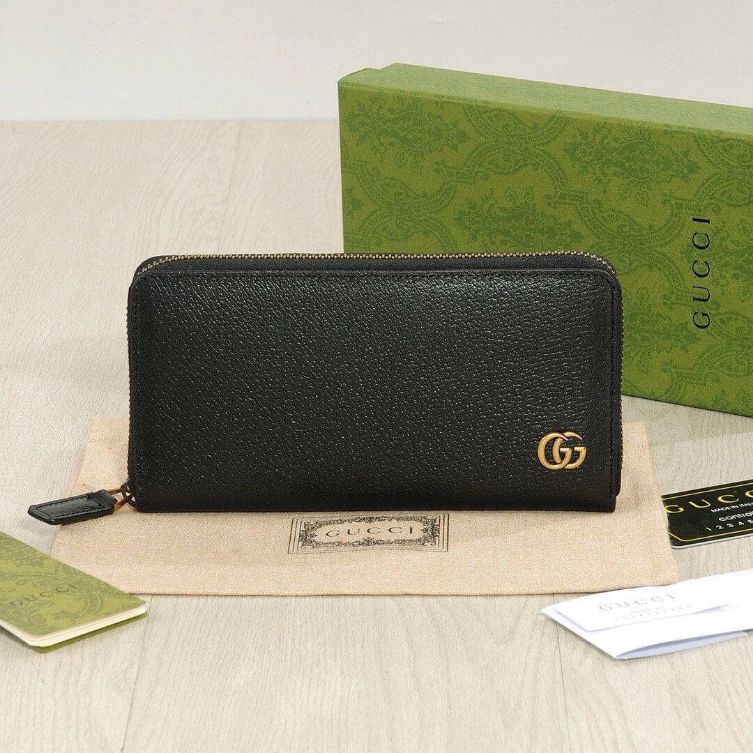 Obsidian Grained Zip Long Wallet