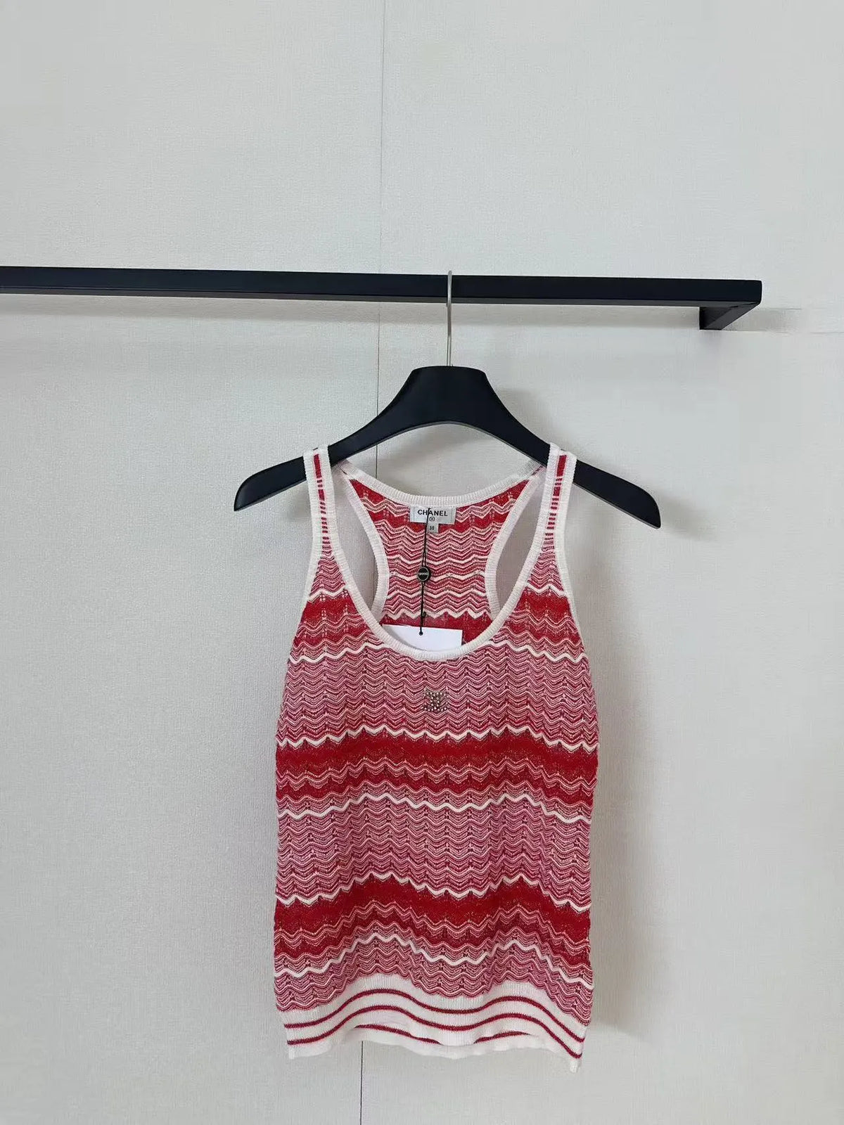 Wave Pattern Gradient Vest
