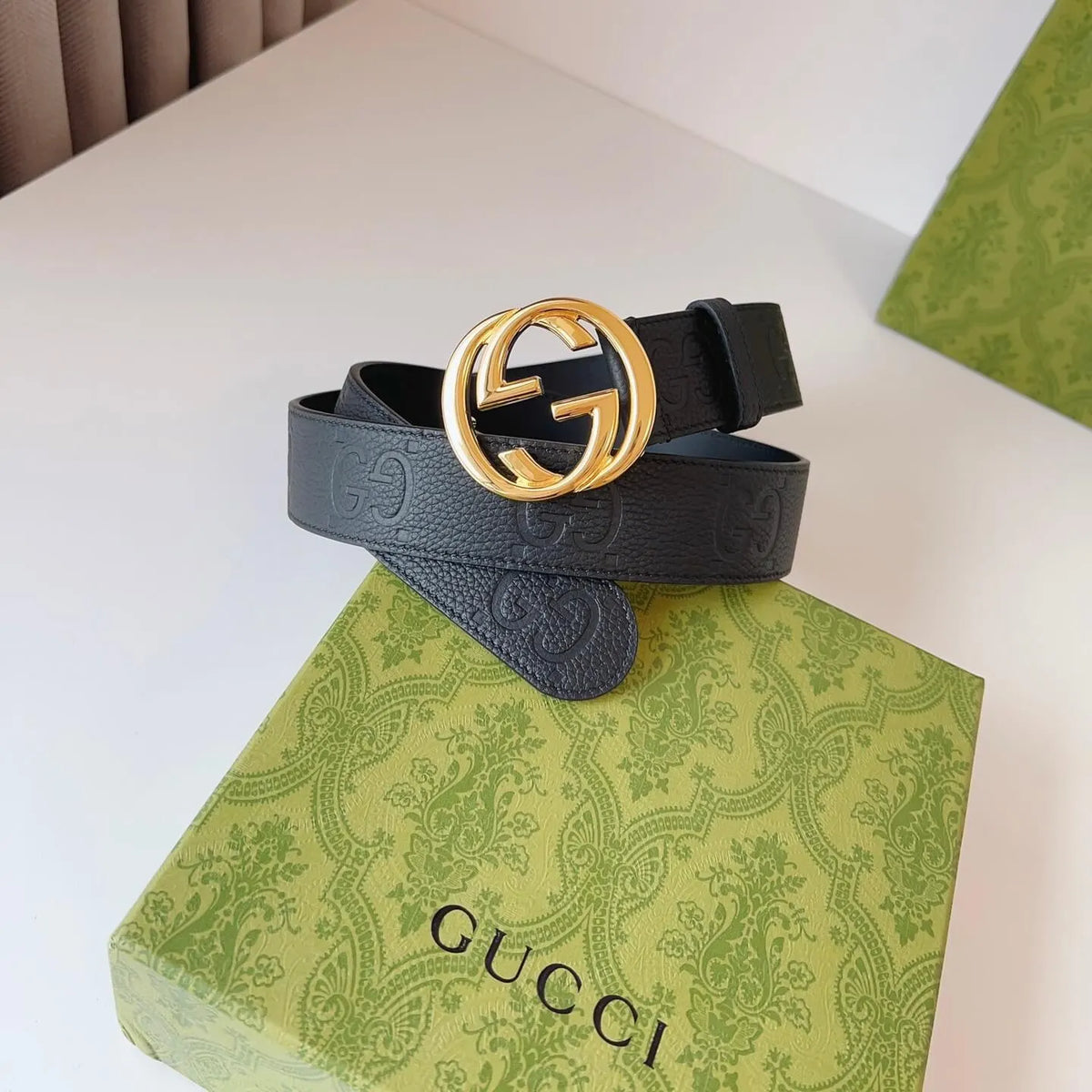 Classic Embossed Buckle Leather Belt