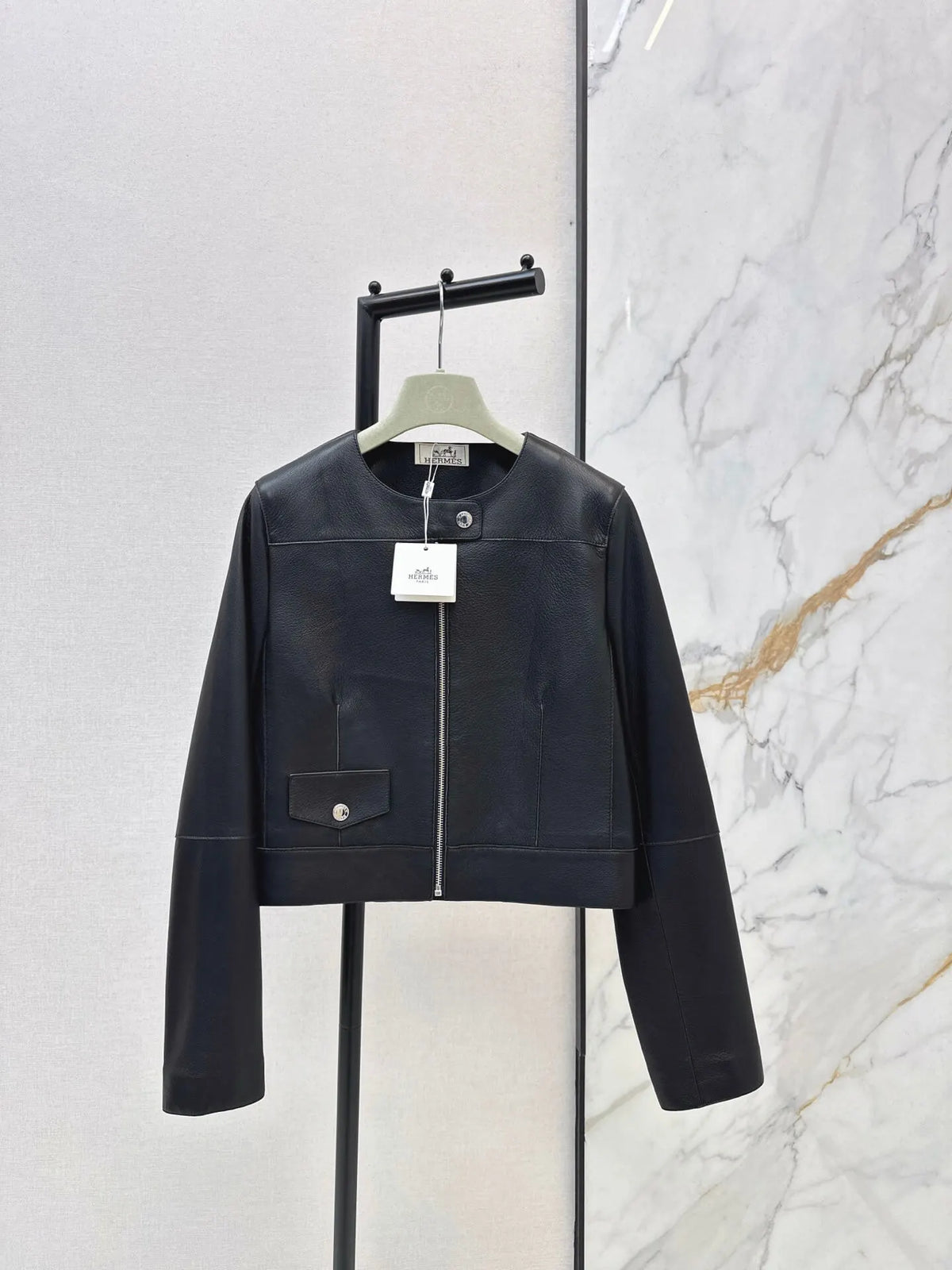 ound Neck Zip Cropped Leather Jacket