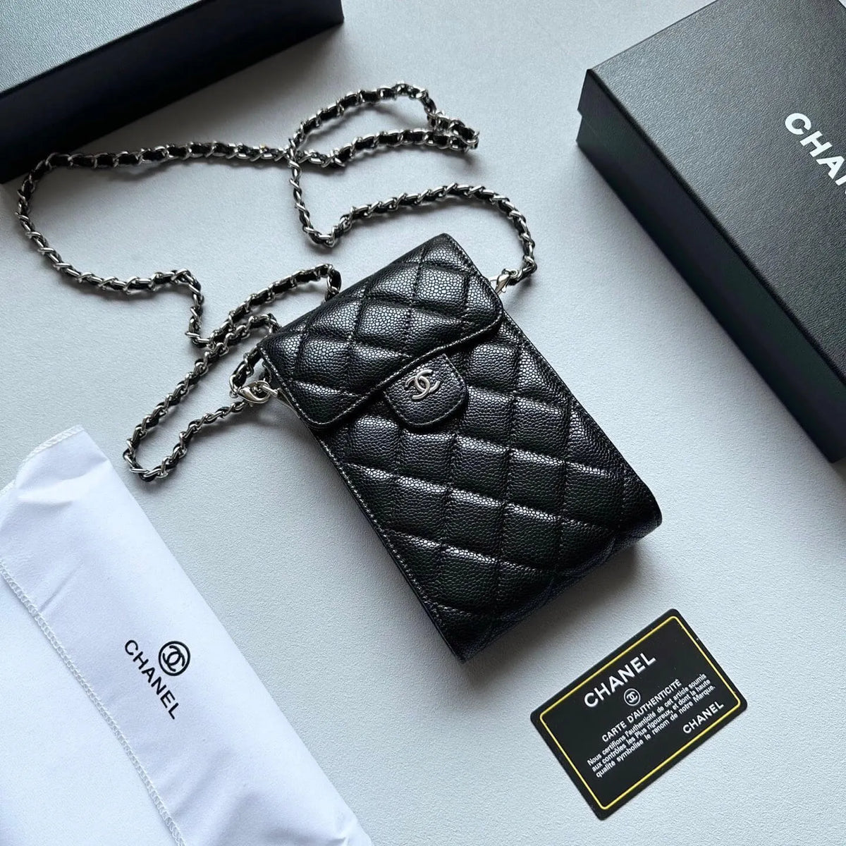 Quilted Pattern Chain Phone Bag Wallet