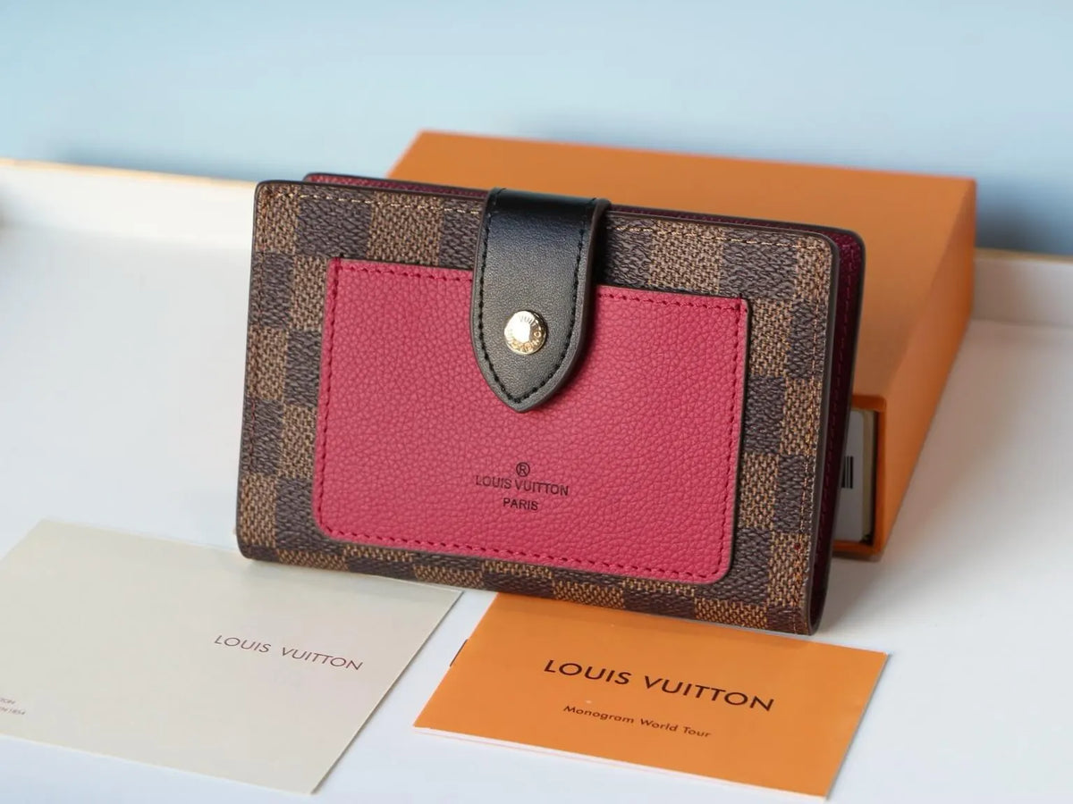 Checkerboard Color-Blocked Buckled Short Wallet