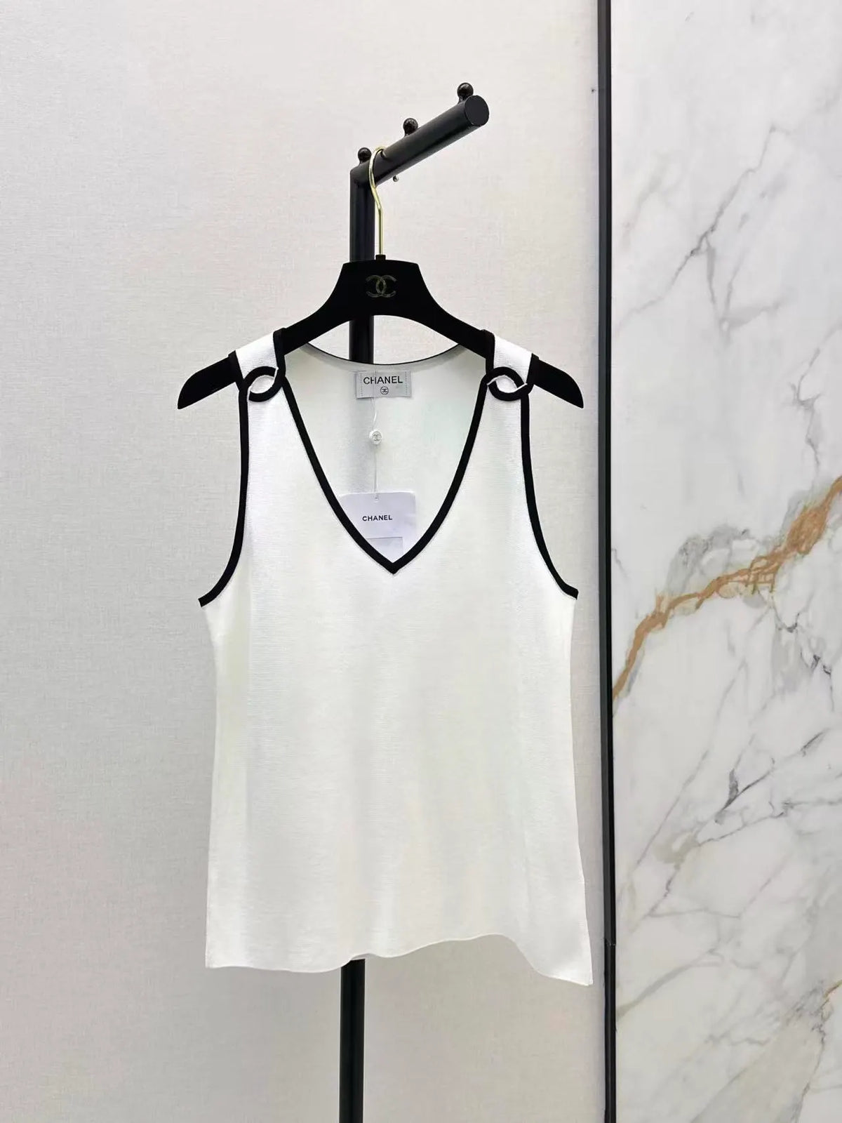 Detailed Cuff Design Tank Top
