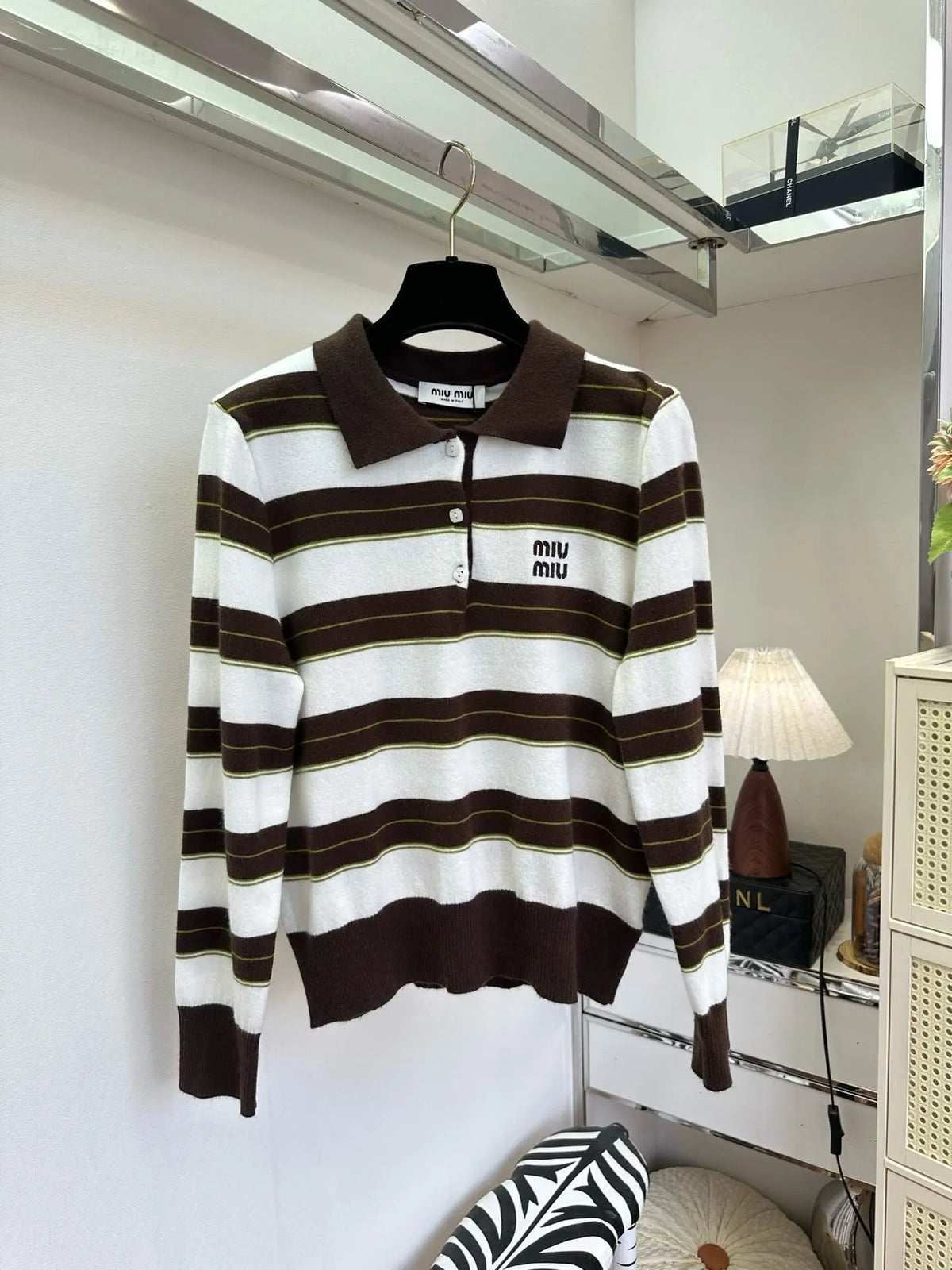 Vintage Contrast Stripe Knit Top