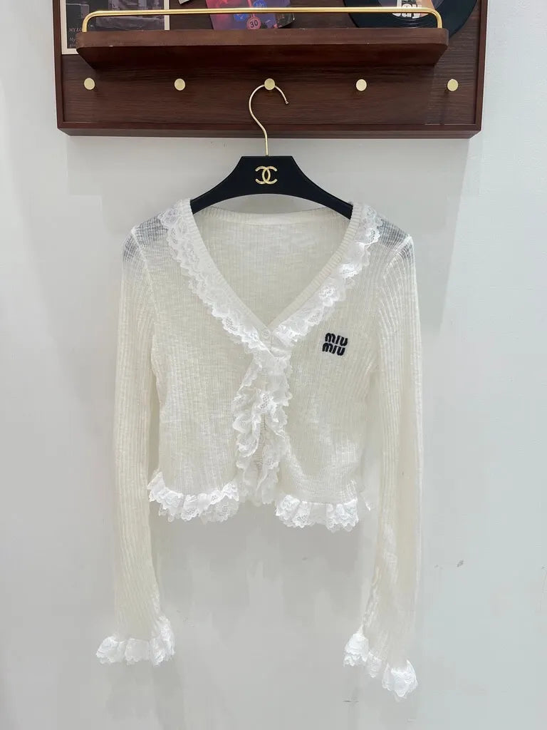 Embroidery Slim Long Sleeve Top