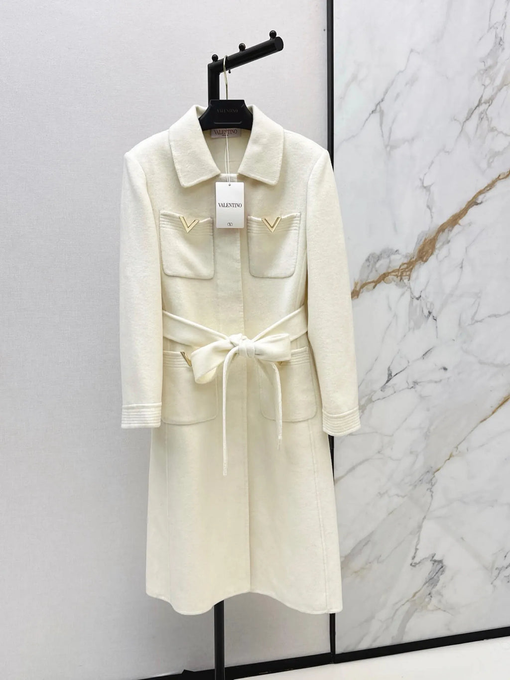 V Detail Belted Collared Wool Coat