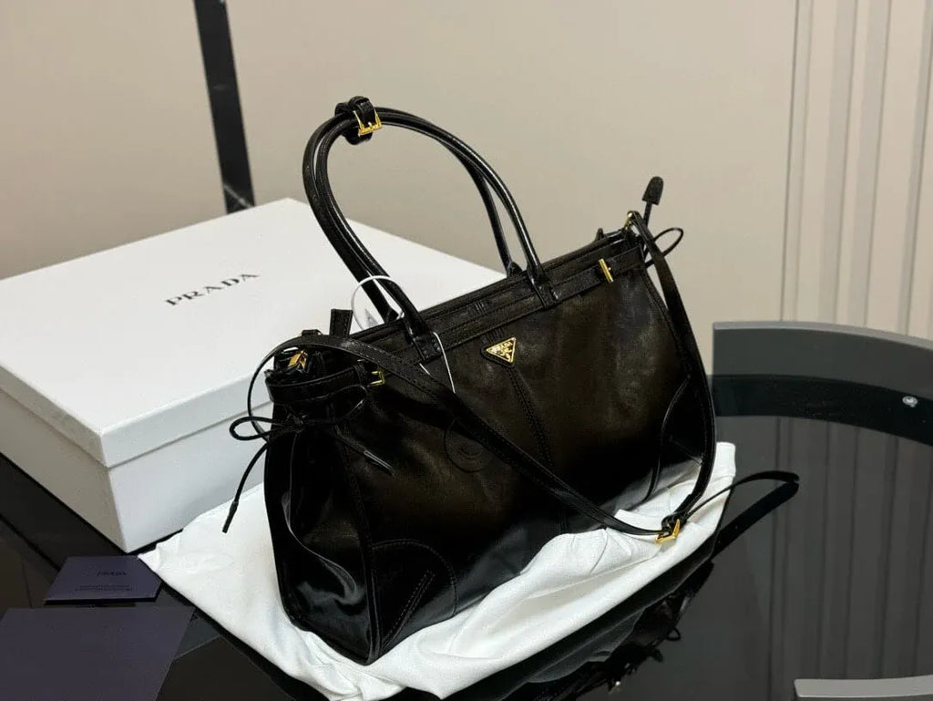 Vintage Glossy Triangle Handbag