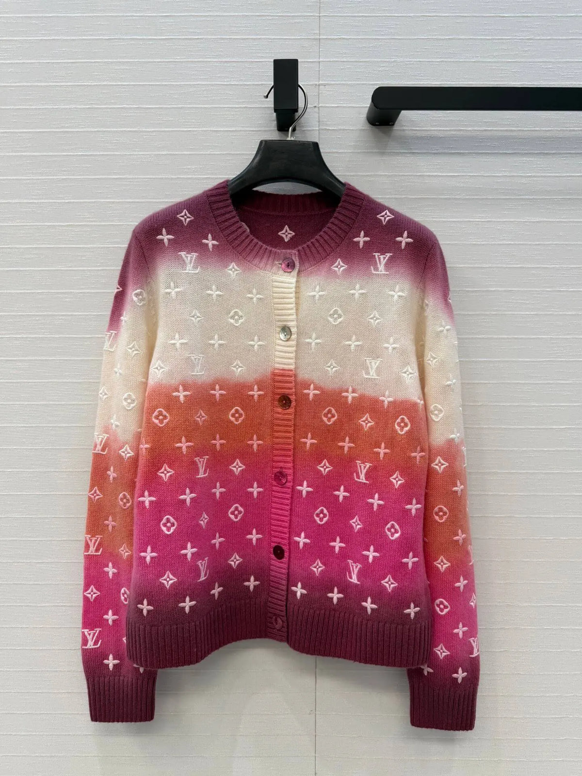 Gradient Embroidery Knit Cardigan